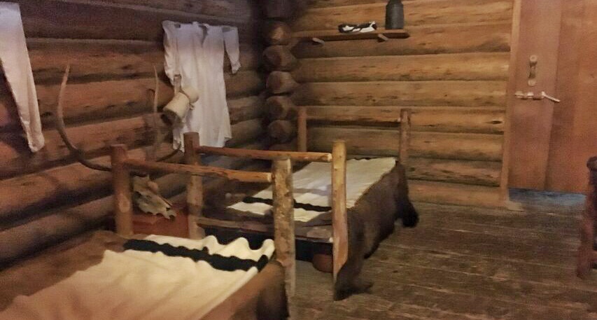 Fort Clatsup Officers bed