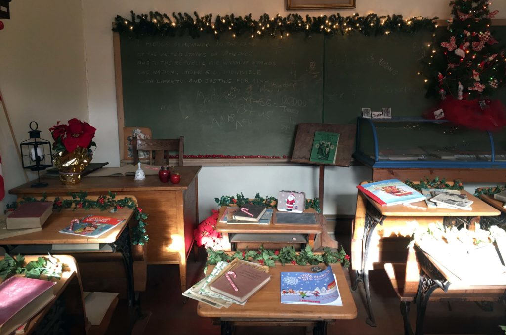 christmas-in-dairyville-classroom